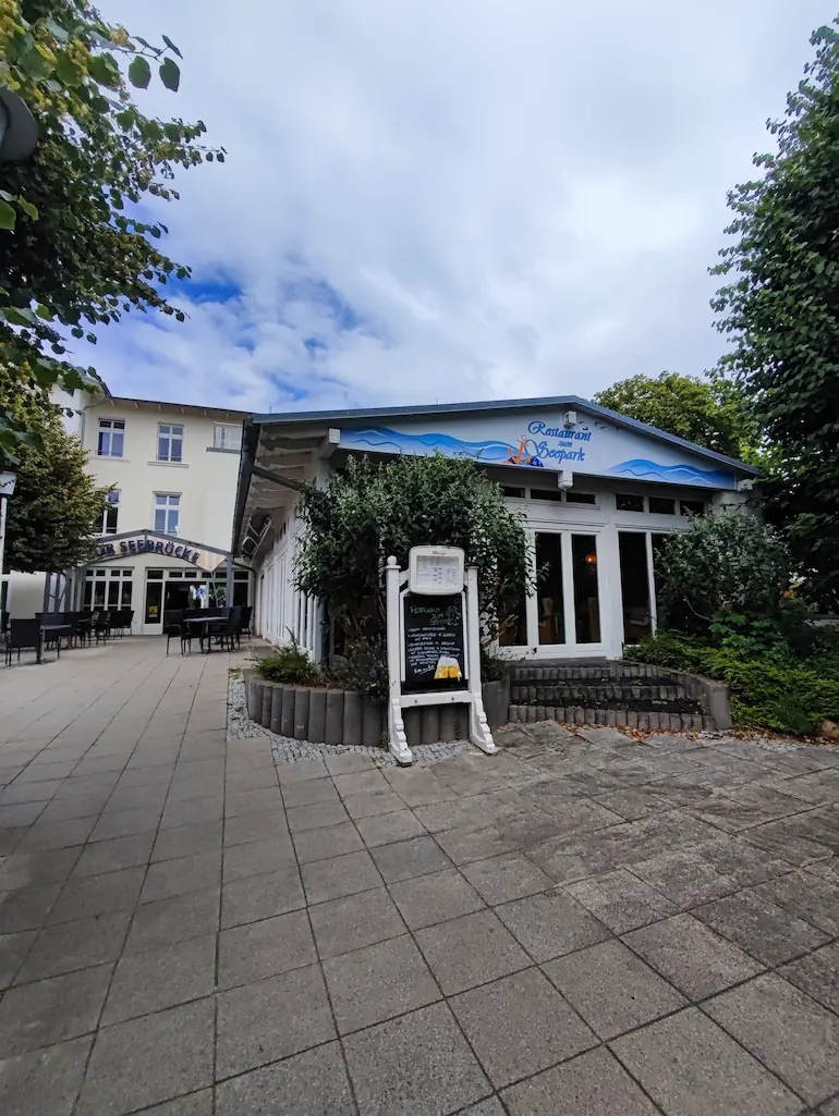 Outside of restaurant Zum Seepark